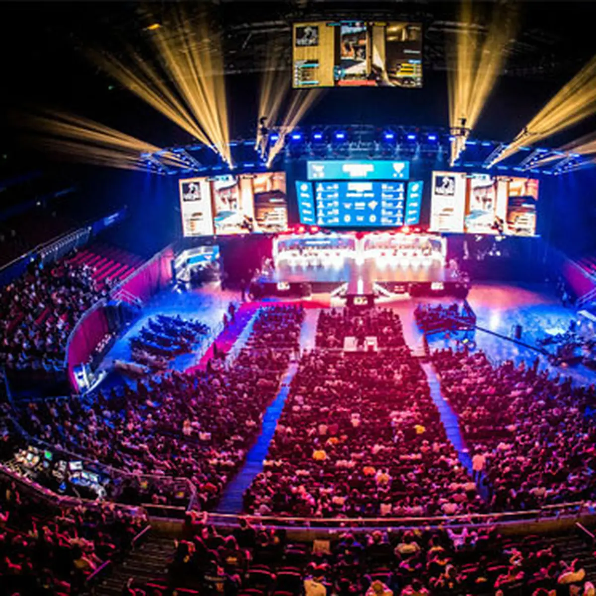 Arena Esports Lokal Spektakuler